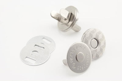 Ultra-Thin Strong Magnetic Snaps
